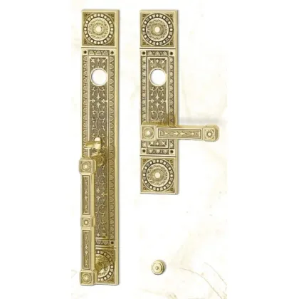 Zdjęcie Elegancki uchwyt i klamka do drzwi wejściowych – Il Paralume Marina