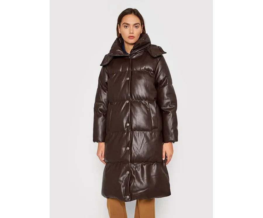 obrazek 1 Guess Kurtka zimowa Emilie W1BL03 WE480 Brązowy Boxy Fit