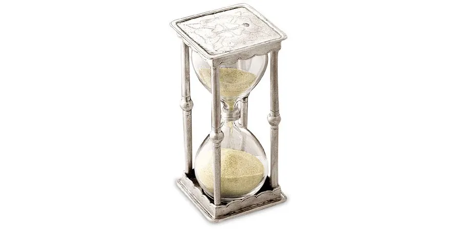 picture 1 Elegant hourglass