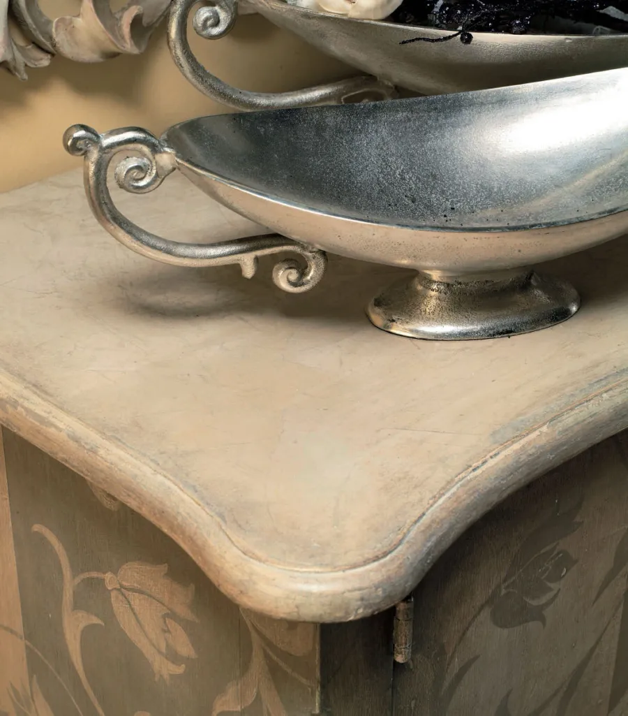 picture 2 Italian wooden chest of drawers - Interiors Italia