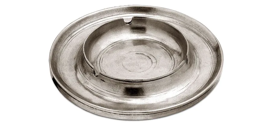 obrazek 1 Elegancka popielniczka wykonana z pewteru