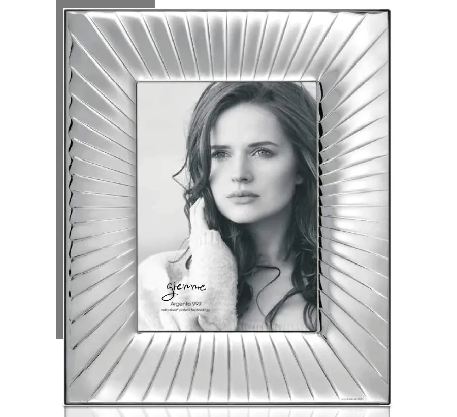 picture 1 Exclusive silver photo frame 13x18 cm with radiant decoration