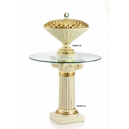 Zdjęcie Złocony stolik z okrągłym szklanym blatem z Italii