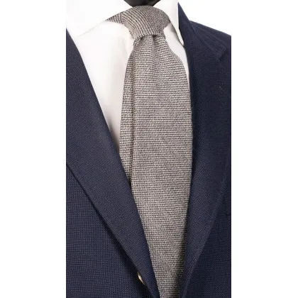 Picture Classic gray wool tie for men