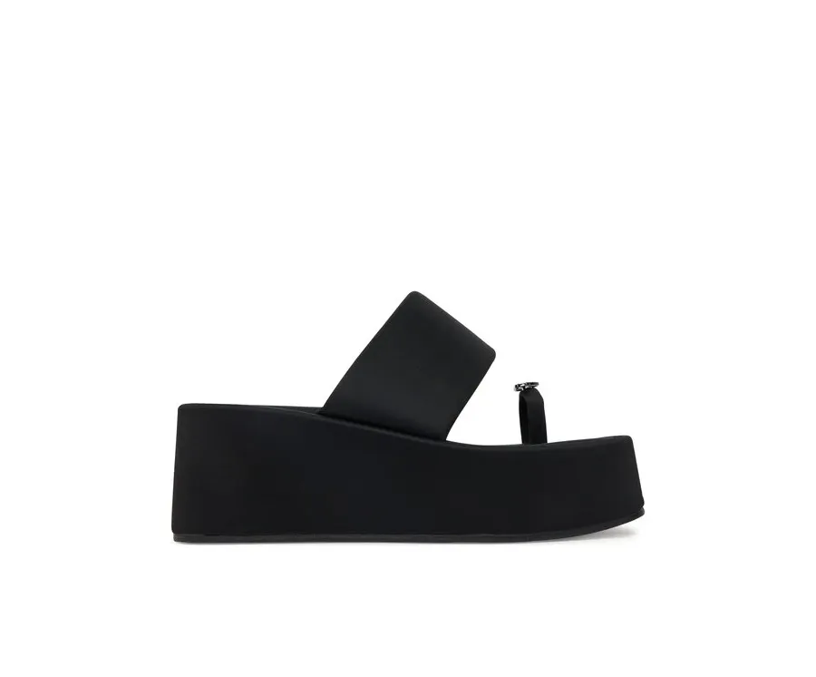 obrazek 1 Juicy Couture Japonki WSS21512-02 Czarny