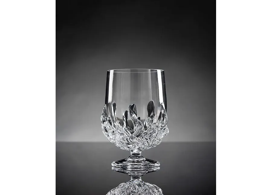picture 1 Elegant little water glass with decoration