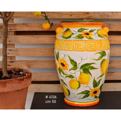 Picture Ceramic decorative vase