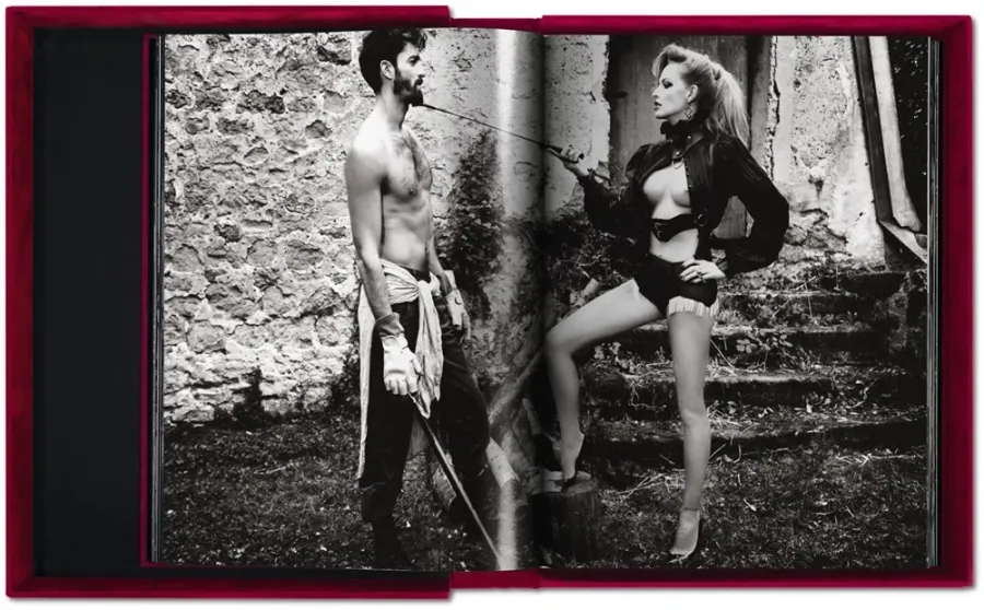 obrazek 10 Książka Ellen von Unwerth. The Story of Olga, Art Edition No. 126–250 ‘Widow’ - Taschen