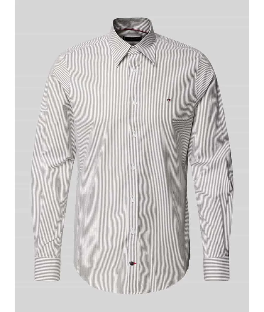 obrazek 1 Koszula biznesowa o kroju slim fit z kołnierzykiem typu kent