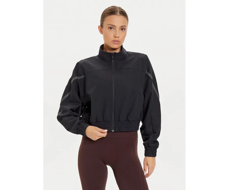 obrazek 1 Under Armour Wiatrówka UA Unstoppable Crop 1386479 Czarny Regular Fit