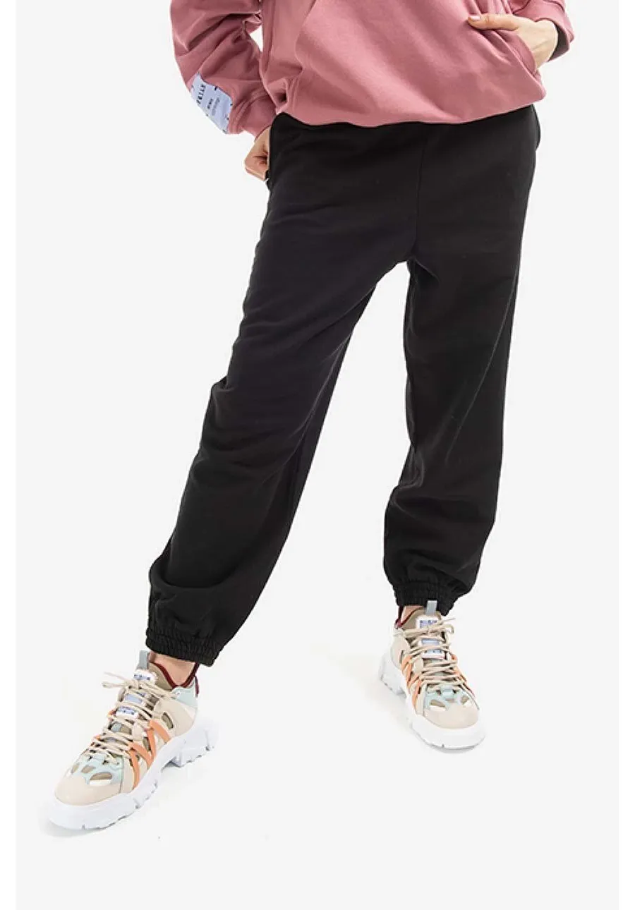 obrazek 1 MCQ spodnie dresowe bawełniane Handsy kolor czarny z aplikacją 624628RSJ741000-BLACK