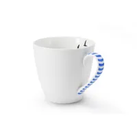 Picture A unique porcelain mug with a subtle decoration - Leander