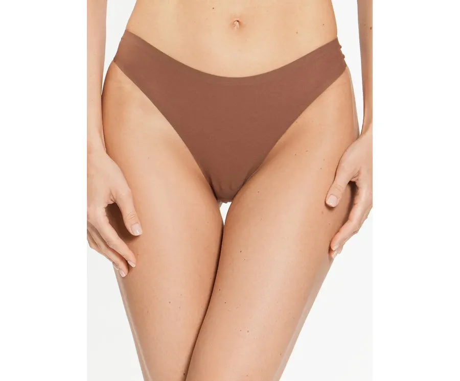obrazek 1 Chantelle Stringi Soft Stretch C26490 Brązowy