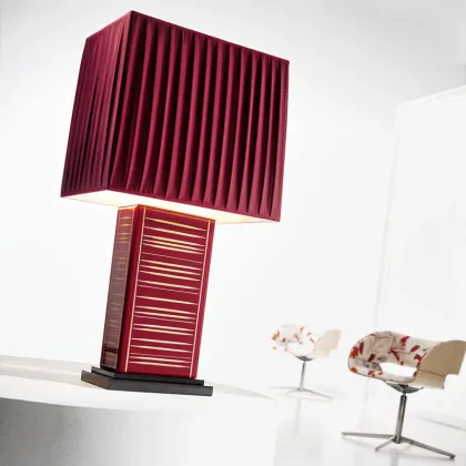 Zdjęcie Czerwono-złota lampa biurkowa LTD96/2 projektu Celeste Dell'Anny
