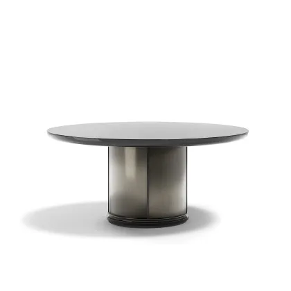 Zdjęcie Elegancki modernistyczny stół do jadalni - prosto z Włoch