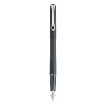 Picture Original Travaller fountain pen with a matte finish