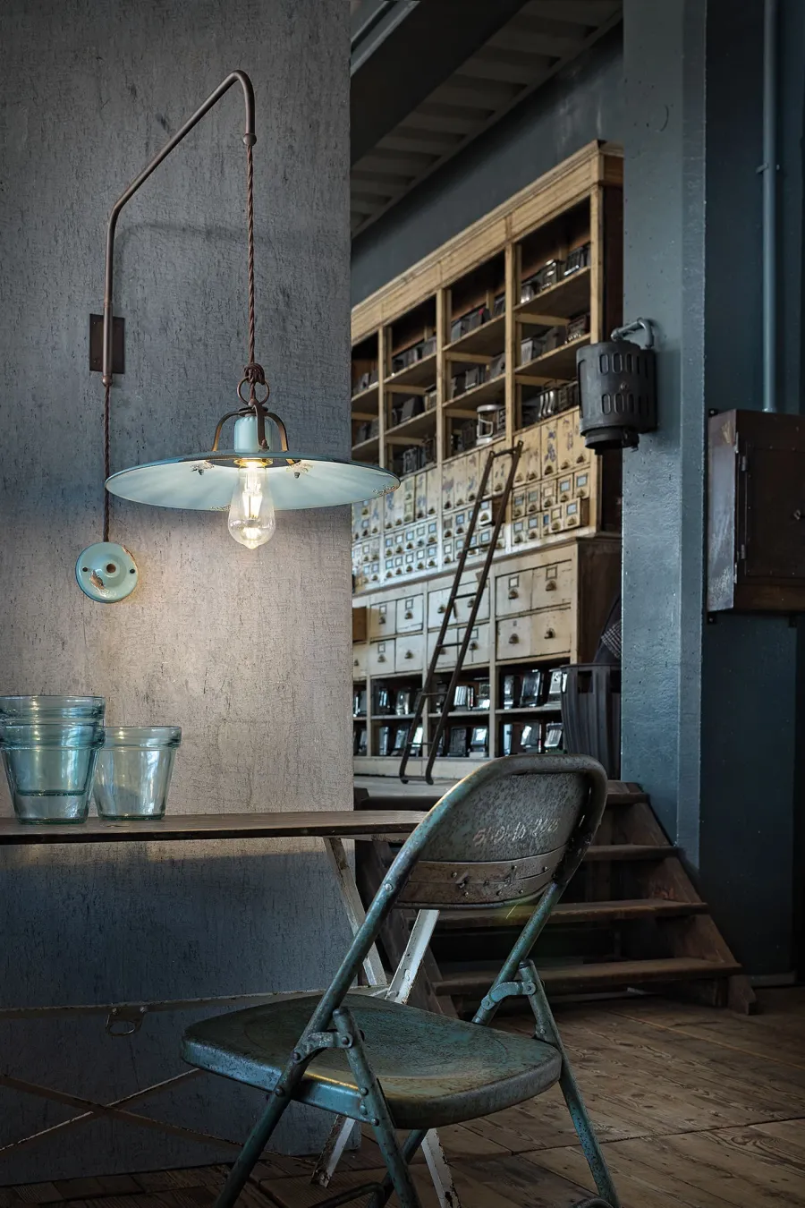 obrazek 2 Włoska lampa ścienna-kinkiet w stylu retro