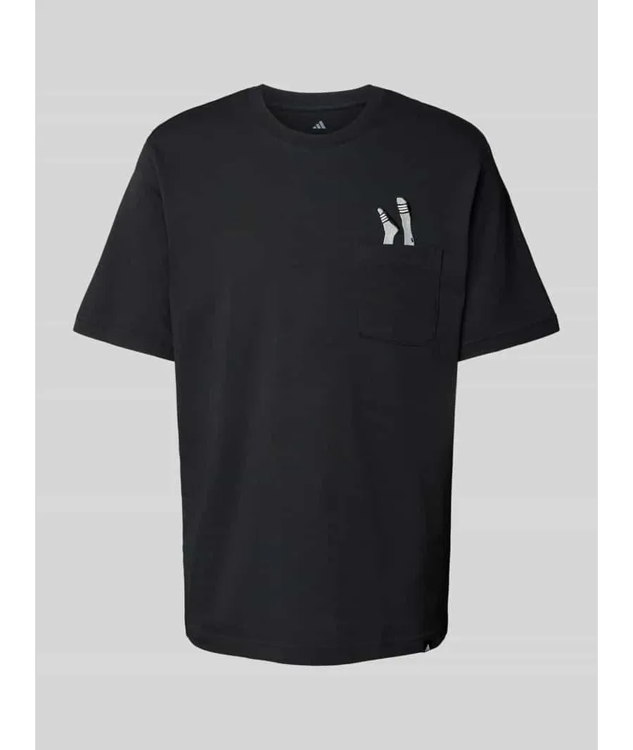 obrazek 1 T-shirt z kieszenią na piersi