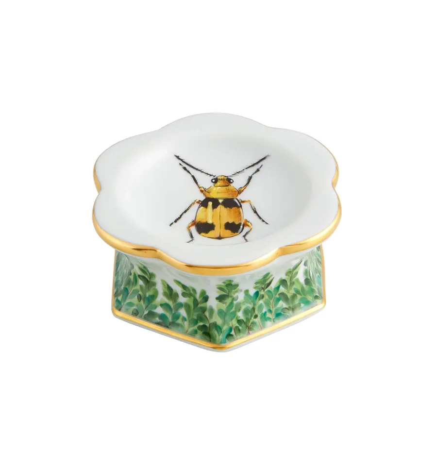obrazek 1 Luksusowa porcelanowa solniczka Skarabeusz z kolekcji Natura - Vista Alegre