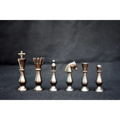 Zdjęcie Eleganckie figury szachowe z serii Majestic idealne na upominek - The Chess Empire