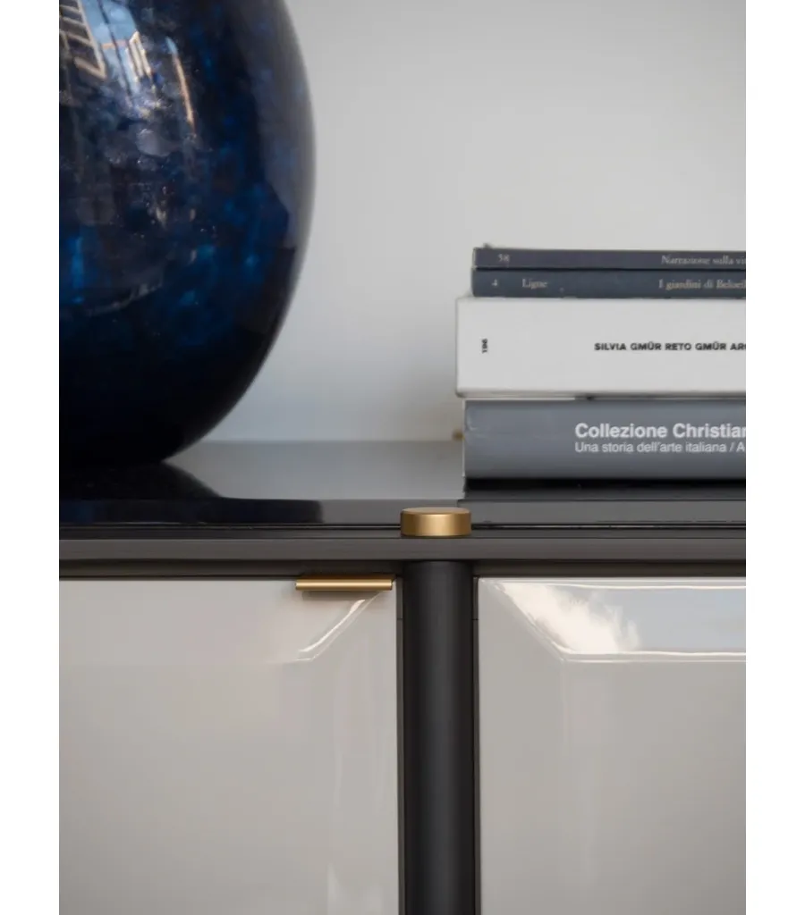 obrazek 8 Wspaniały modernistyczny kredens do salonu - prosto z Włoch