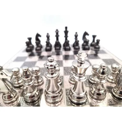 Picture Exclusive decorated metal chess pieces - Chessboard 35 x 35 cm