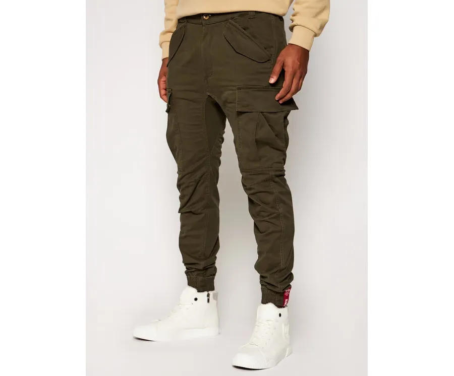 obrazek 1 Alpha Industries Joggery Airman 188201 Zielony Tapered Fit