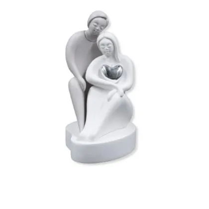Picture A stylish sculpture depicting a couple