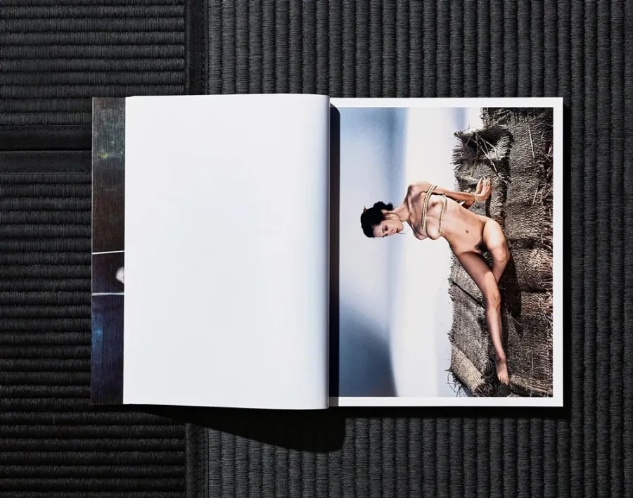 obrazek 17 Książka Nobuyoshi Araki. Bondage - Taschen