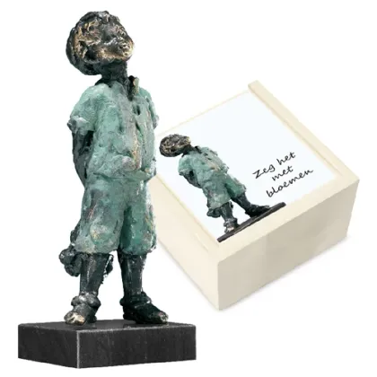 Zdjęcie Fantastyczna statuetka wykonana z brązu