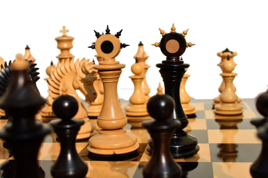 obrazek 8 Prestiżowe ręcznie wykonane szachy z kolekcji Golden Signature - The Chess Empire