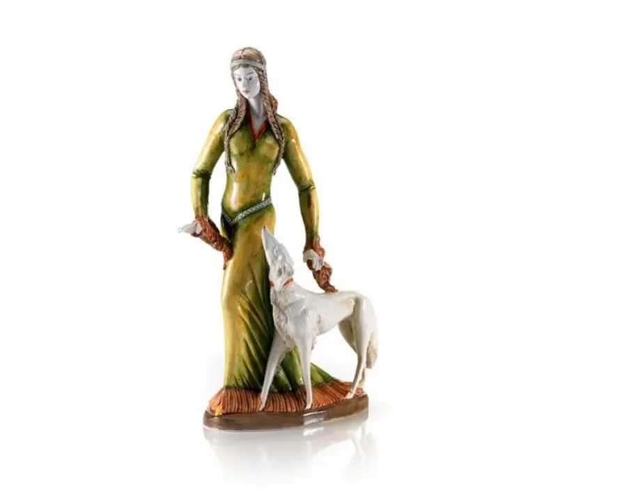 obrazek 1 Ozdobna figurka kobiety z chartem wykonana z ceramiki - Ceramiche ML