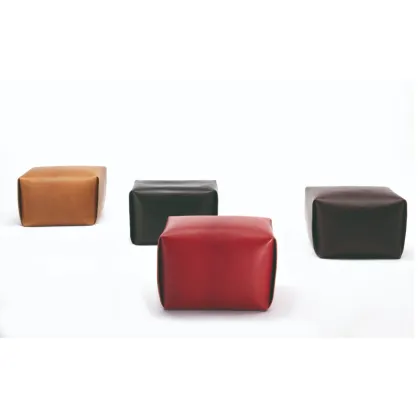 Zdjęcie Duża ręcznie wykonana skórzana pufa