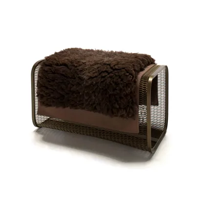 Zdjęcie Włoskie siedzisko z siedzeniem z zamszu i owczej skóry