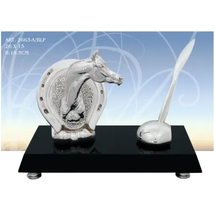 Zdjęcie Genialna figura konia w podkowie