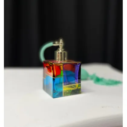 Picture Beautiful perfume container made of Italian Murano glass
