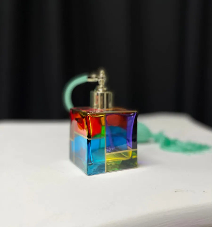 obrazek 1 Piękny pojemnik na perfumy z włoskiego szkła murano