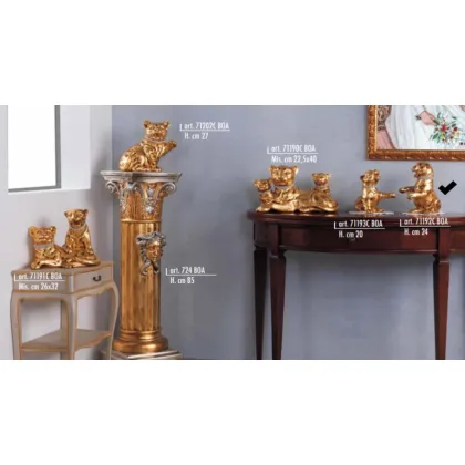 Picture Panther on 2 legs in a collar - Valle d'oro Patchi