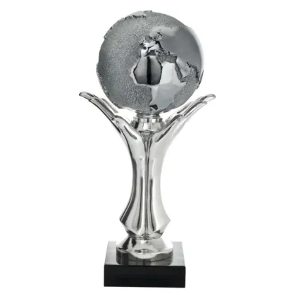 Zdjęcie Eleganckie srebrne trofeum na zawody