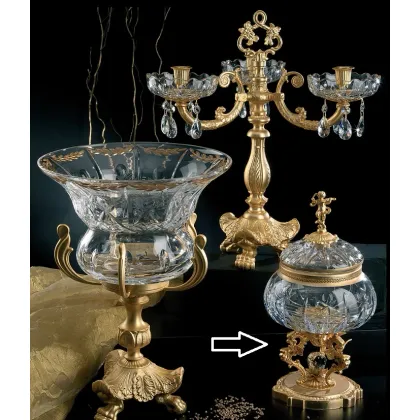 Zdjęcie Wyszukany kryształ na ozdobę do salonu