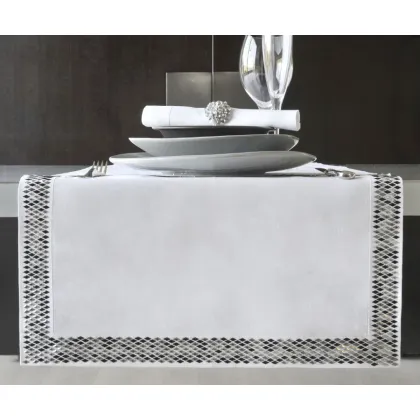 Picture Luxurious Pitone tread