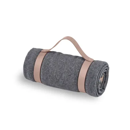 Zdjęcie Skórzany pas do koca w kolorze pudrowego różu