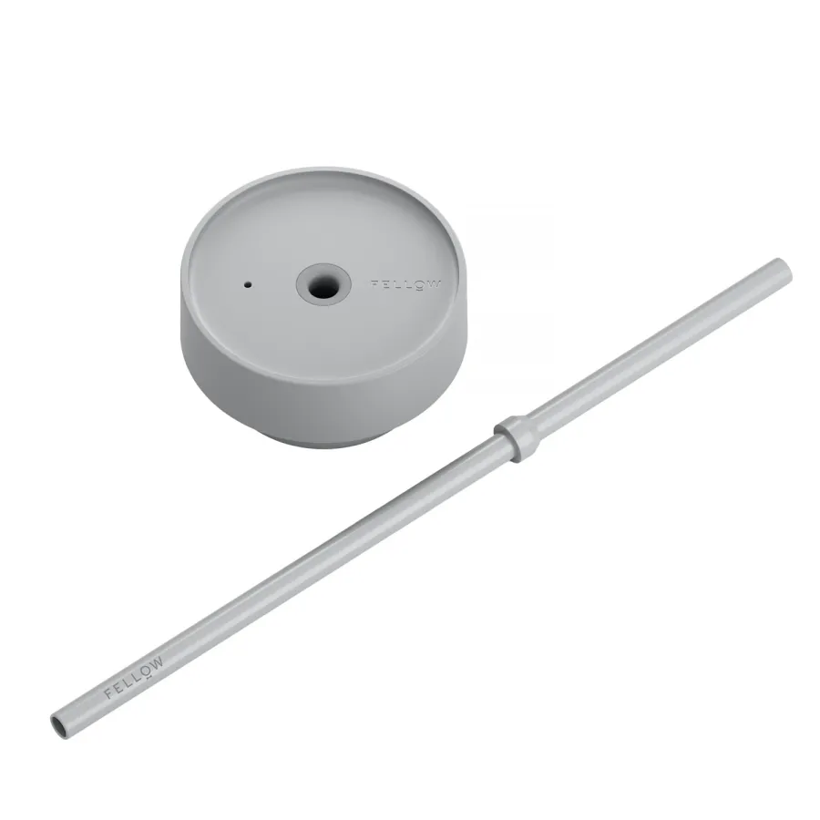 obrazek 1 Fellow - Carter Cold Lid + Straw - Szara pokrywka ze słomką do kubka FELLOW