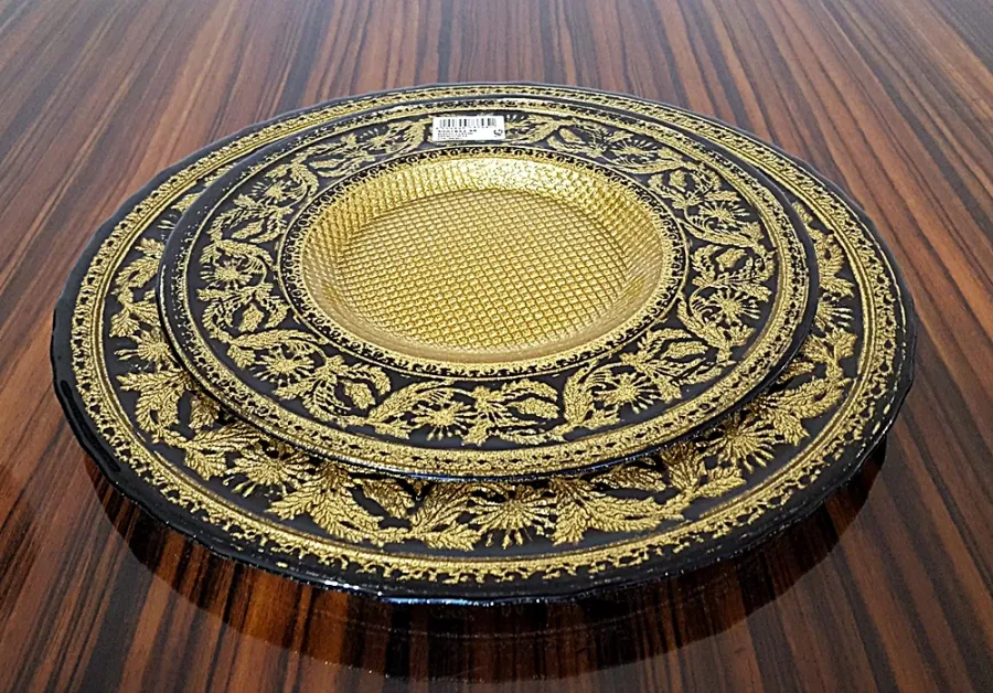 obrazek 10 Zjawiskowy duży talerz marki VG ze szkła ze złotem i czernią