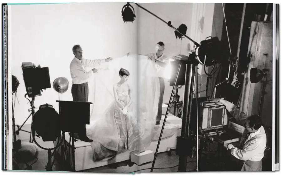 obrazek 3 Książka Bob Willoughby. Audrey Hepburn, Fotografie 1953–1966 - Taschen