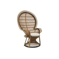 Zdjęcie Stylowe krzesło wypoczynkowe z włókna naturalnego do ogrodu i na taras