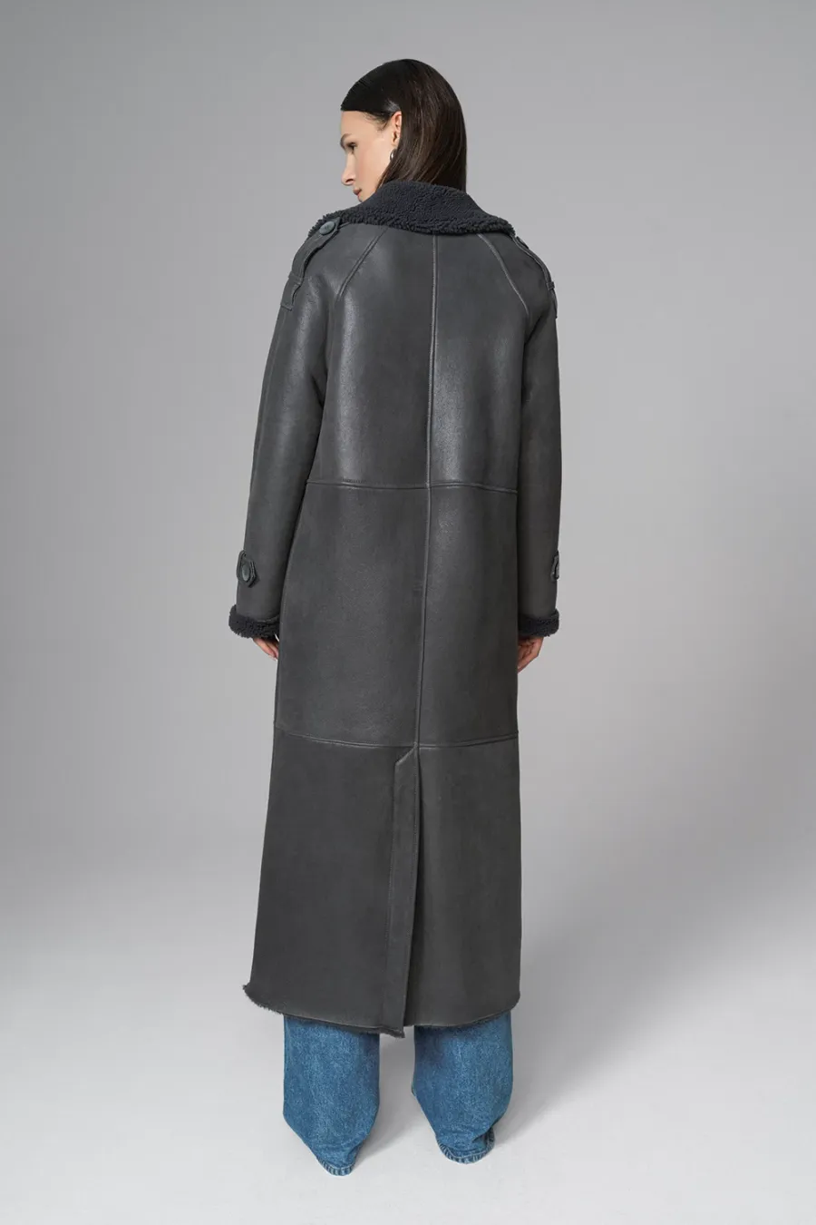 obrazek 4 Luksusowy oversize'owy płaszcz z owczej skóry