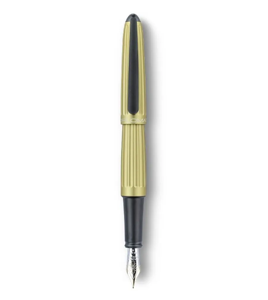 obrazek 1 Pióro wieczne DIPLOMAT Aero Champagne, 14ct