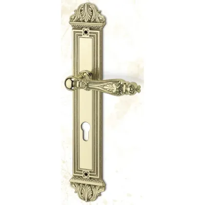 Zdjęcie Stylowa duża klamka drzwiowa na dużym zestawie płyt – Il Paralume Marina