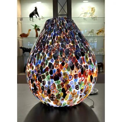 Zdjęcie Urokliwa stołowa lampa w kształcie jajka - szkło Murano